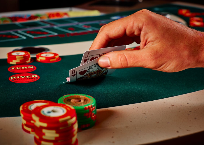 Making Effective Use of the Check-Raising in Poker Game